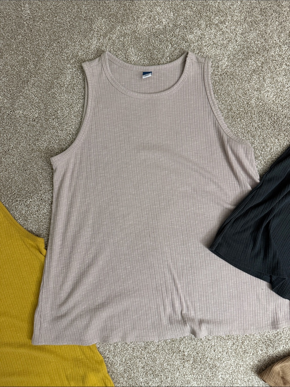 Old Navy Luxe Ribbed Tank  Bundle of 4 - Picture 4 of 8